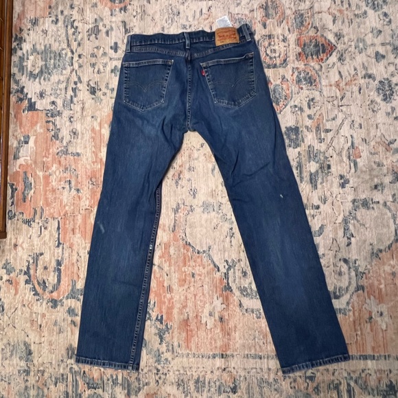 Men’s Levi Jeans - Picture 3 of 3